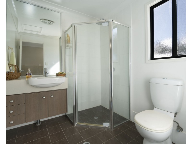 6/51 Jellicoe Street, Mount Lofty QLD 4350