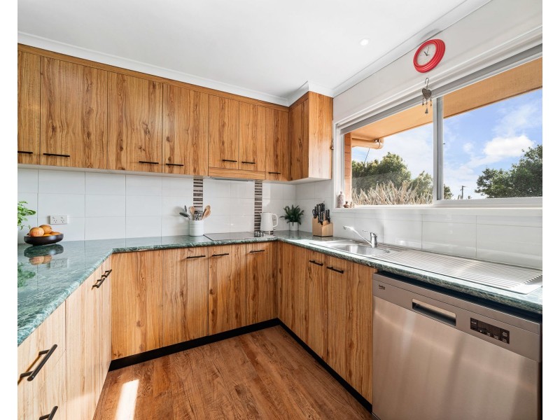 9 Illawarra Street, Harristown QLD 4350