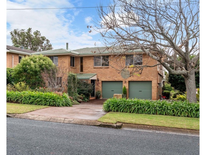 9 Illawarra Street, Harristown QLD 4350
