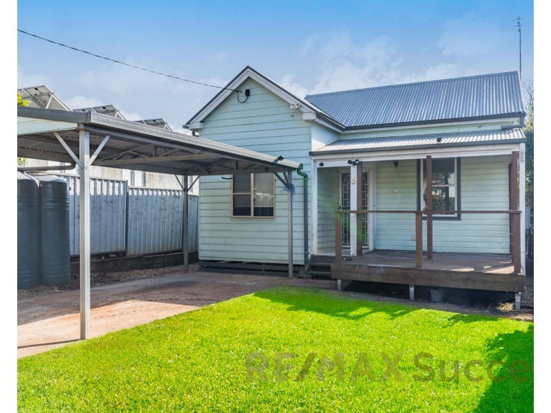 5 Seaton Street, South Toowoomba QLD 4350