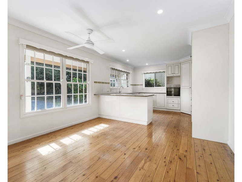 8 Herries Street, East Toowoomba QLD 4350