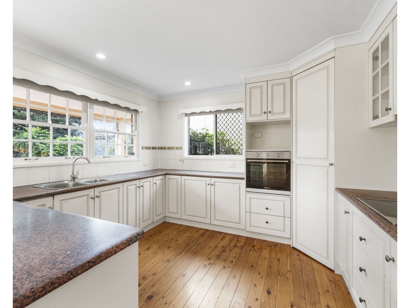 8 Herries Street, East Toowoomba QLD 4350