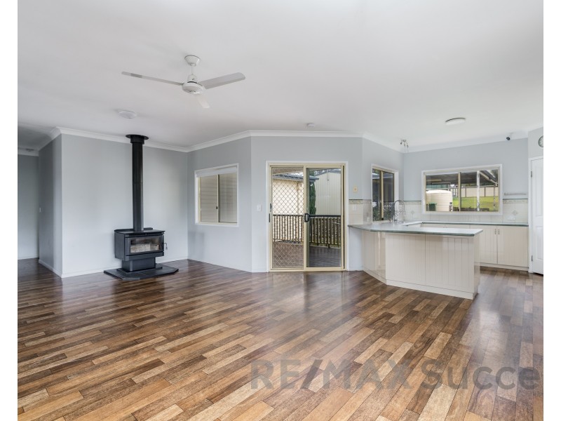 16 Belclaire Drive, Westbrook QLD 4350