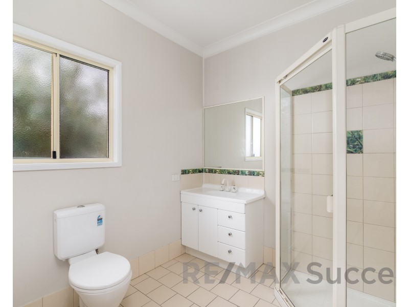 16 Belclaire Drive, Westbrook QLD 4350