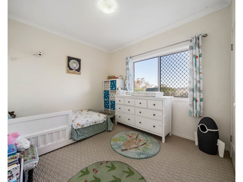 3 Scenic Court, Gowrie Junction QLD 4352