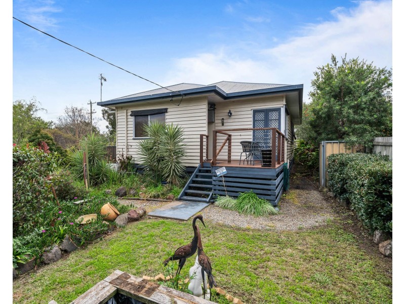19 Victoria Street, Goombungee QLD 4354