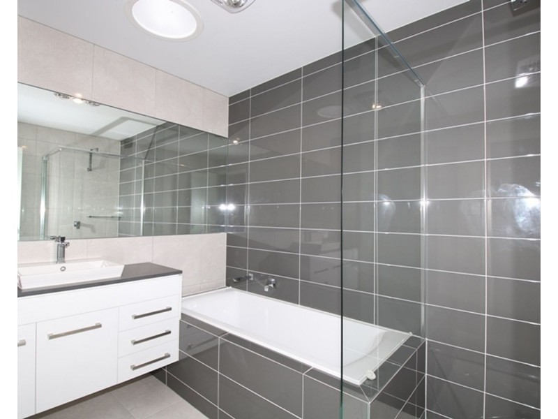 2/173a South Street, South Toowoomba QLD 4350