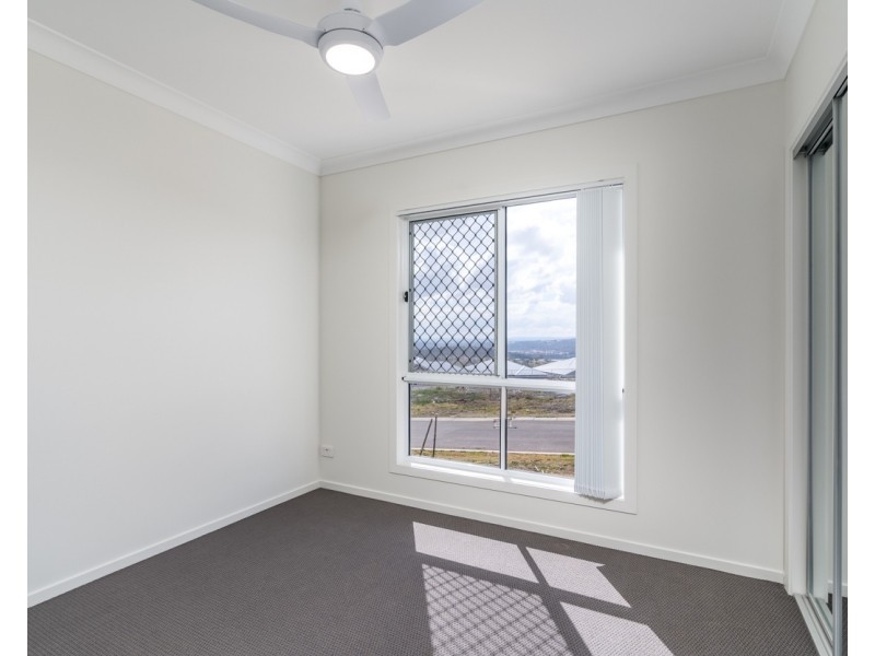 2/45 Adelaide Street, Cranley QLD 4350