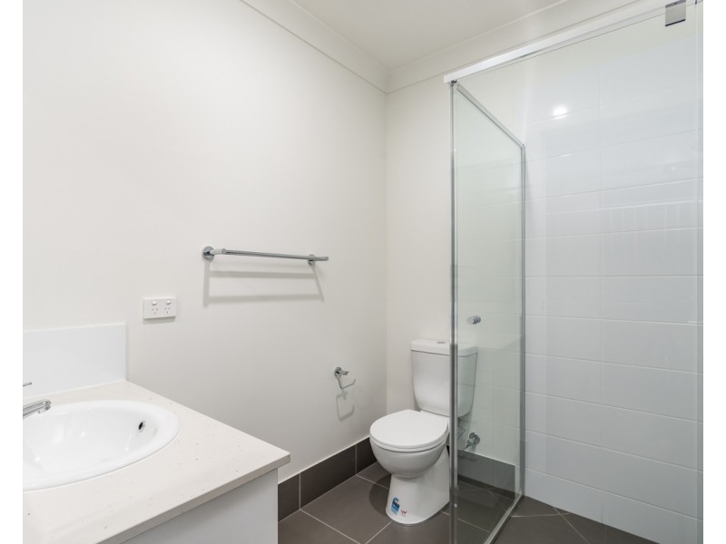 2/45 Adelaide Street, Cranley QLD 4350