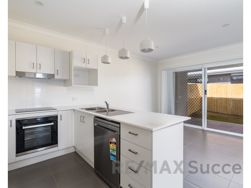 1/45 Adelaide Street, Cranley QLD 4350