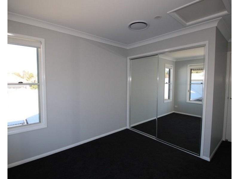 2/173a South Street, South Toowoomba QLD 4350