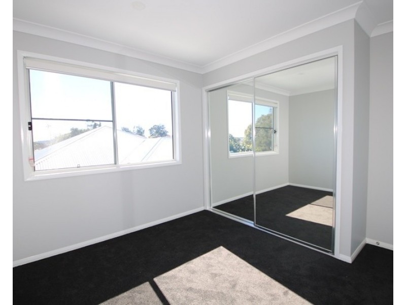 2/173a South Street, South Toowoomba QLD 4350