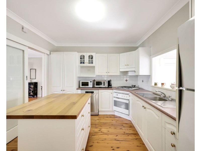 87 South St, Rangeville QLD 4350