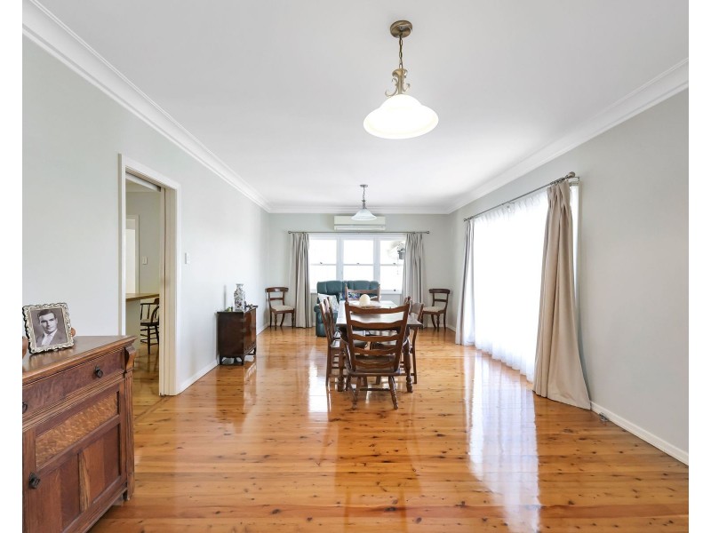 87 South St, Rangeville QLD 4350