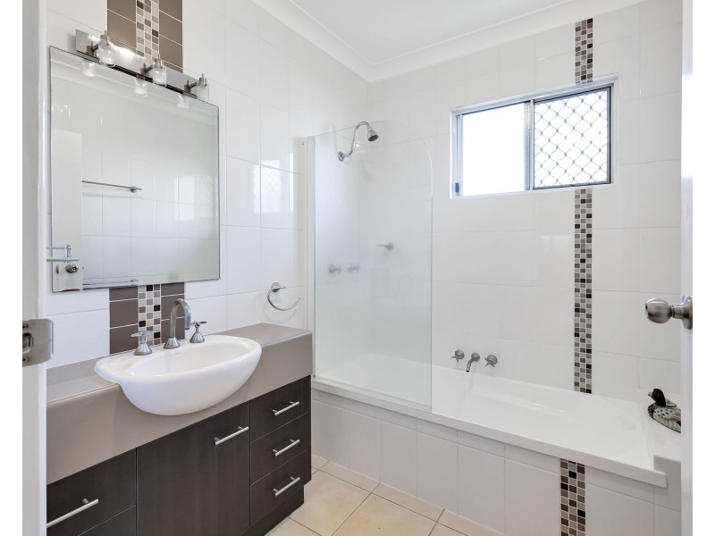 87 South St, Rangeville QLD 4350