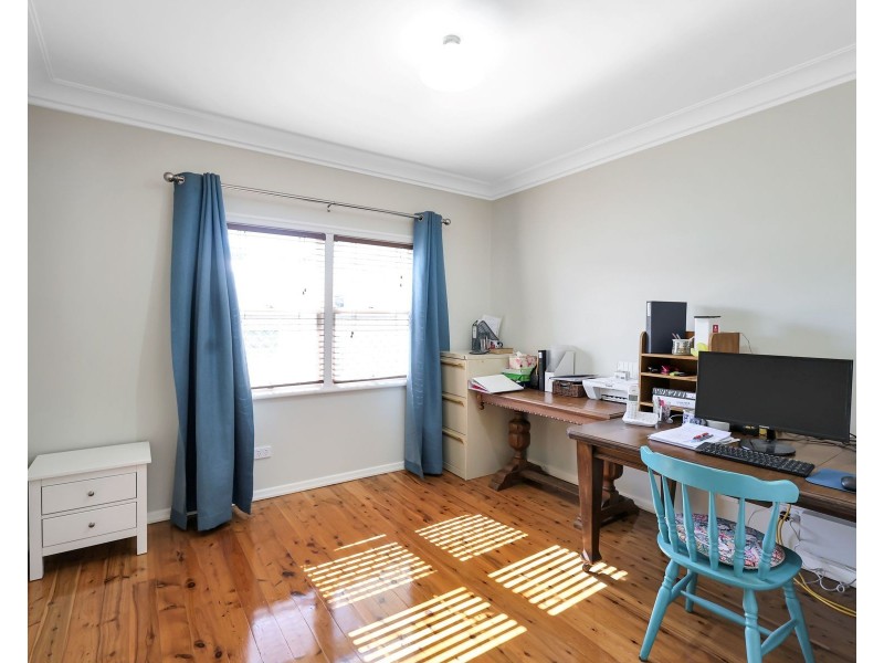 87 South St, Rangeville QLD 4350