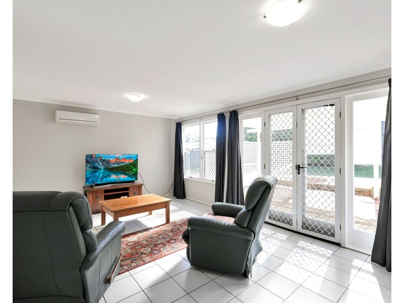 87 South St, Rangeville QLD 4350