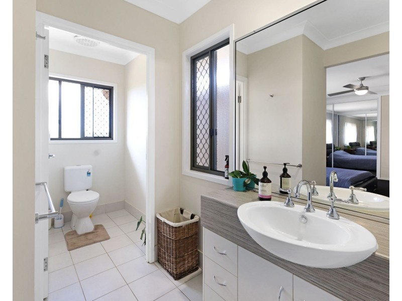11 Colonial Drive, Gowrie Junction QLD 4352