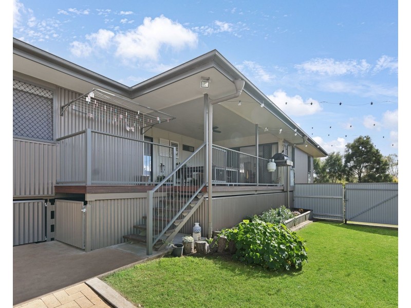 11 Colonial Drive, Gowrie Junction QLD 4352