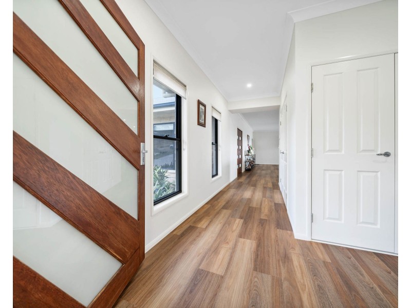 22 Roderick Drive, Cotswold Hills QLD 4350