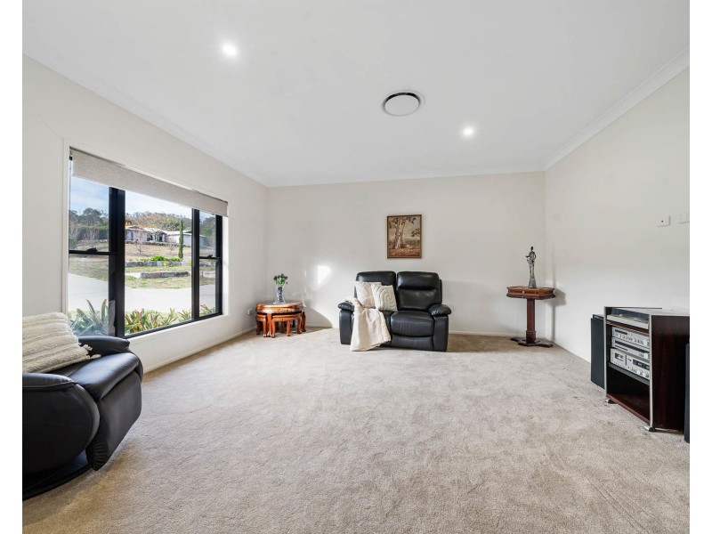 22 Roderick Drive, Cotswold Hills QLD 4350