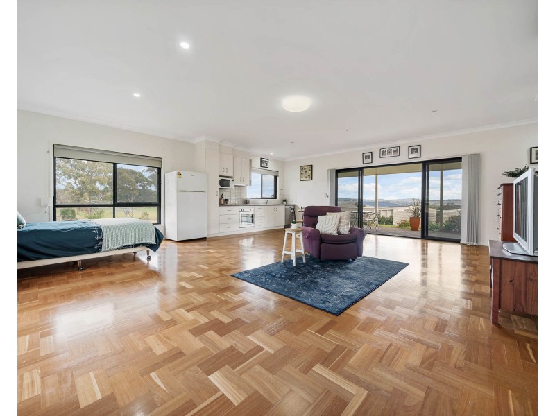 22 Roderick Drive, Cotswold Hills QLD 4350