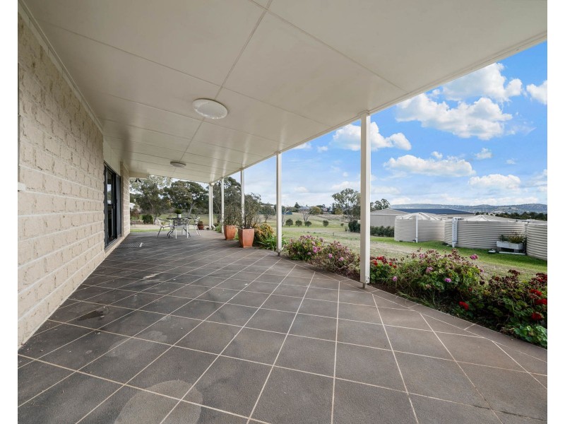 22 Roderick Drive, Cotswold Hills QLD 4350