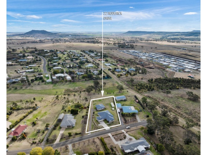22 Roderick Drive, Cotswold Hills QLD 4350