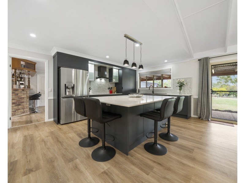 292 Glenvale Road, Glenvale QLD 4350