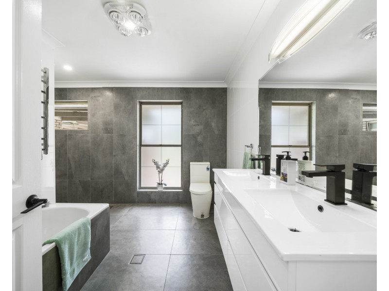 292 Glenvale Road, Glenvale QLD 4350