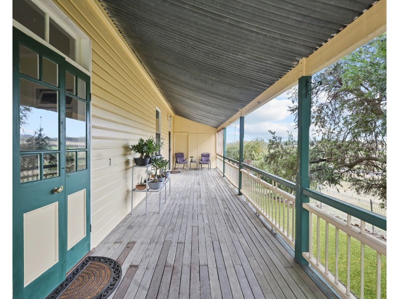 6 Tooth Street, Nobby QLD 4360