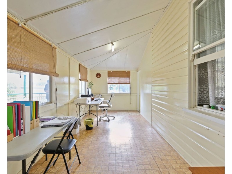6 Tooth Street, Nobby QLD 4360