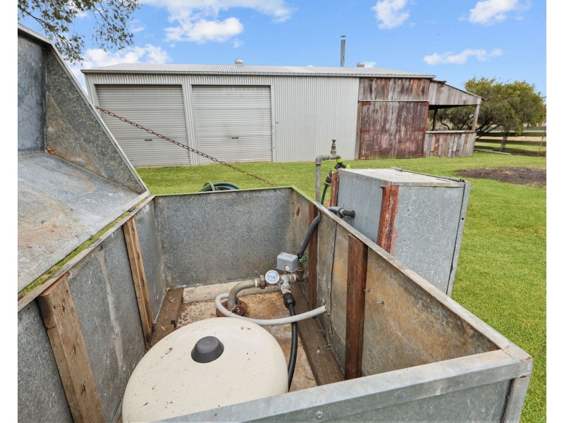 6 Tooth Street, Nobby QLD 4360