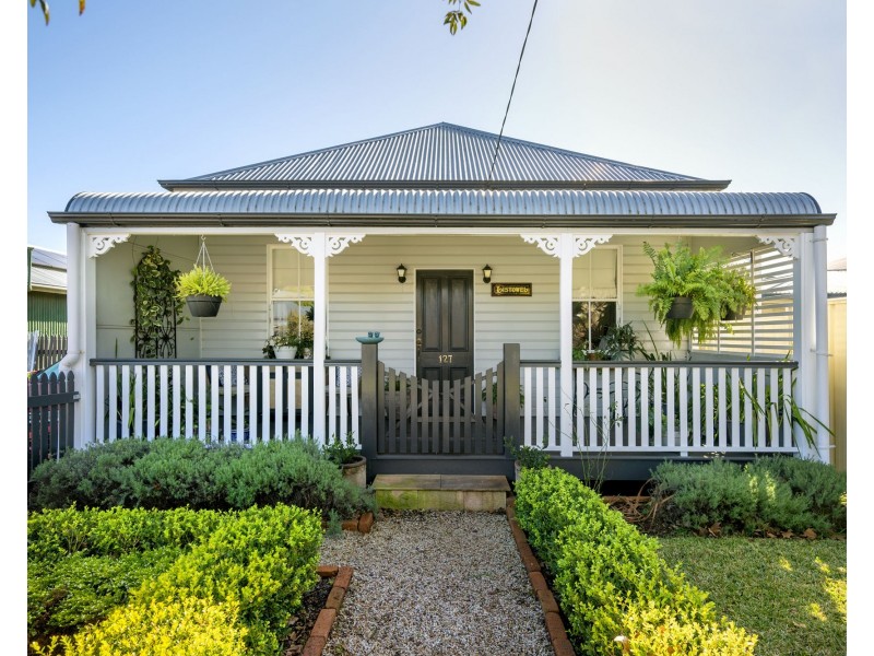 127 James Street, East Toowoomba QLD 4350
