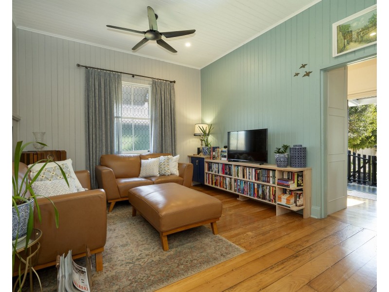 127 James Street, East Toowoomba QLD 4350