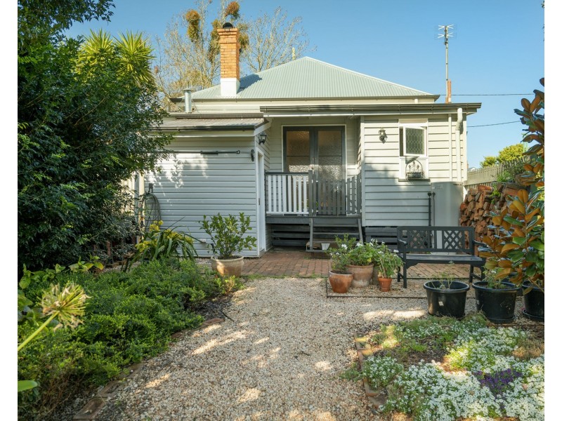 127 James Street, East Toowoomba QLD 4350
