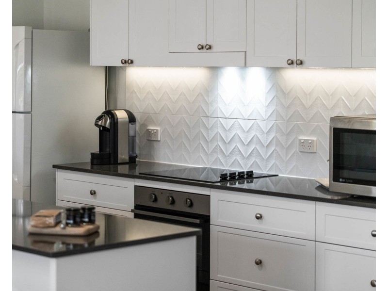 1 Waverley Street, North Toowoomba QLD 4350