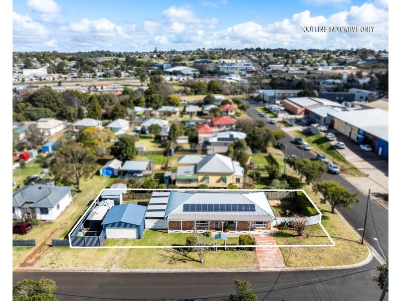 1 Waverley Street, North Toowoomba QLD 4350