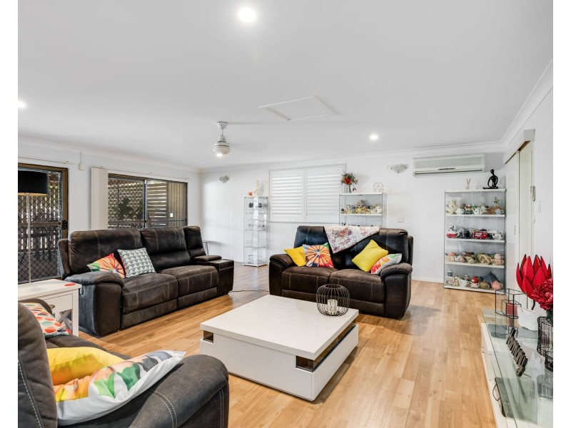 15 Carey Street, Kearneys Spring QLD 4350