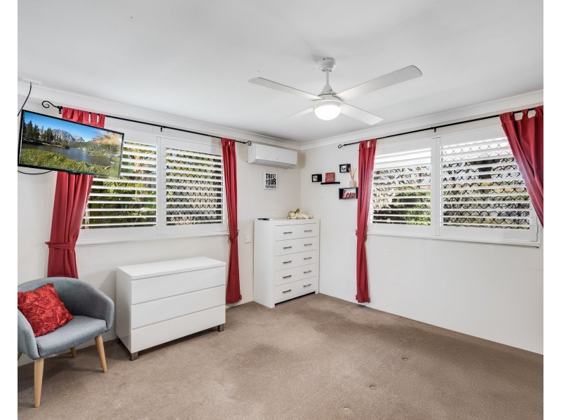 15 Carey Street, Kearneys Spring QLD 4350
