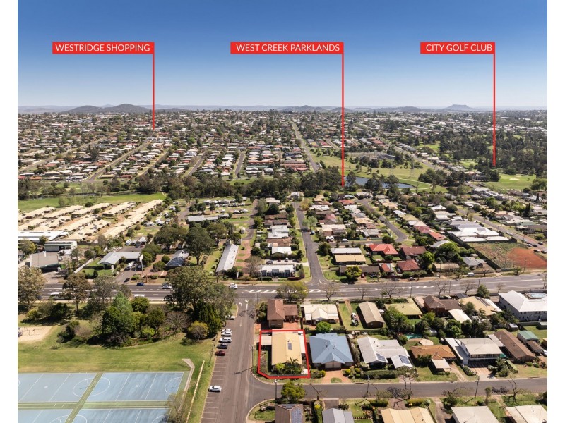 15 Carey Street, Kearneys Spring QLD 4350