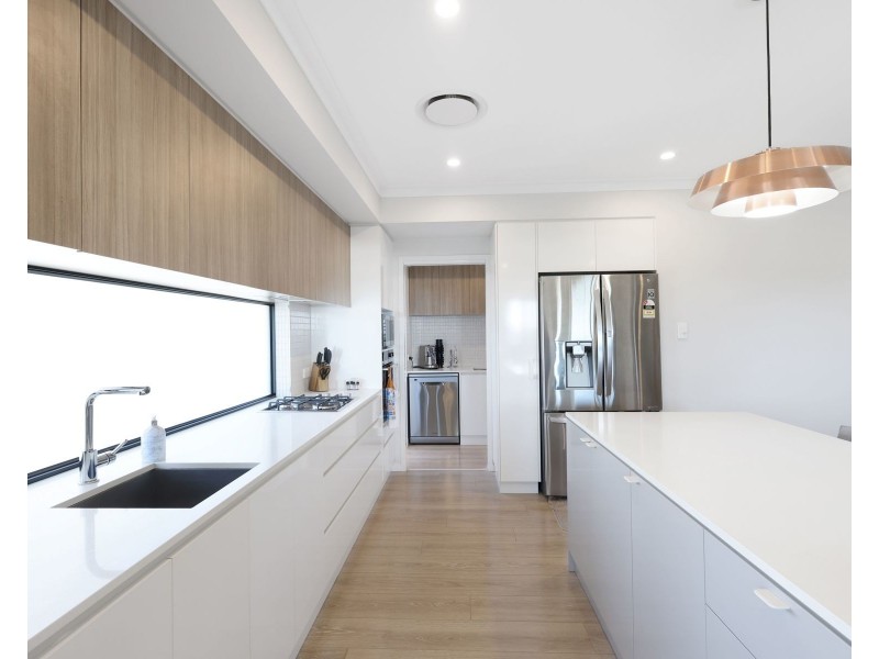 1/64 Calypso Crescent, Middle Ridge QLD 4350