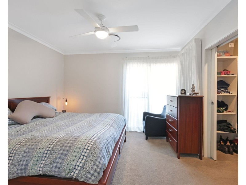 1/64 Calypso Crescent, Middle Ridge QLD 4350