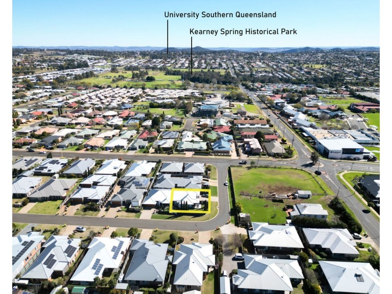 1/64 Calypso Crescent, Middle Ridge QLD 4350