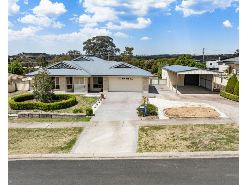 5 Corella Street, Meringandan West QLD 4352