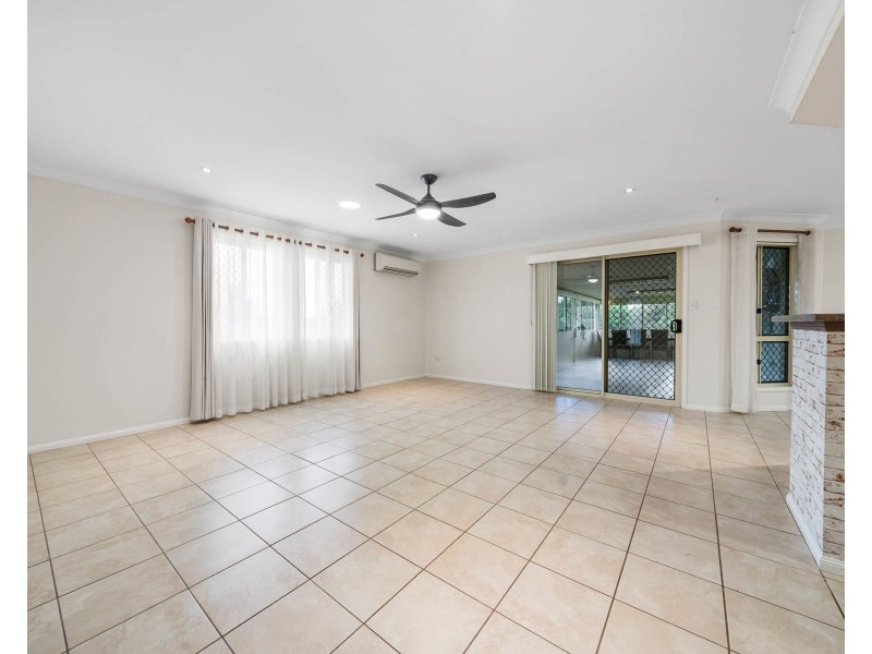 5 Corella Street, Meringandan West QLD 4352