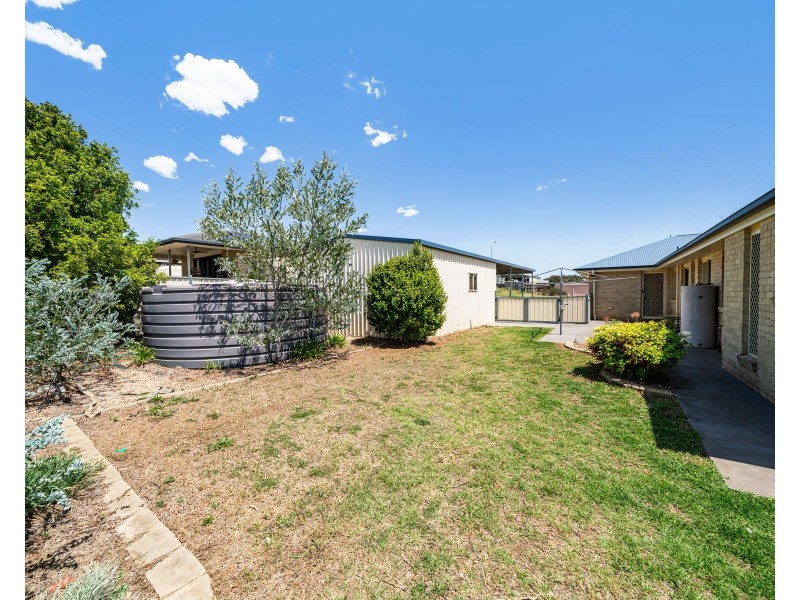 5 Corella Street, Meringandan West QLD 4352