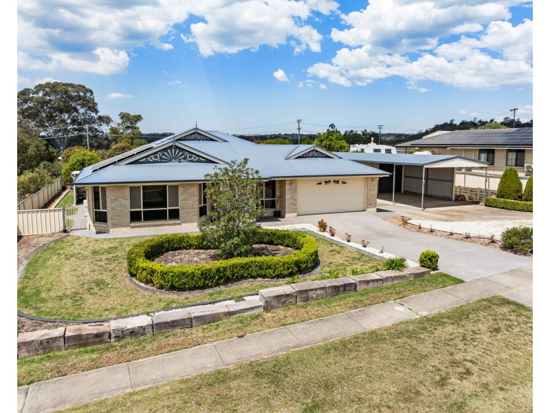 5 Corella Street, Meringandan West QLD 4352