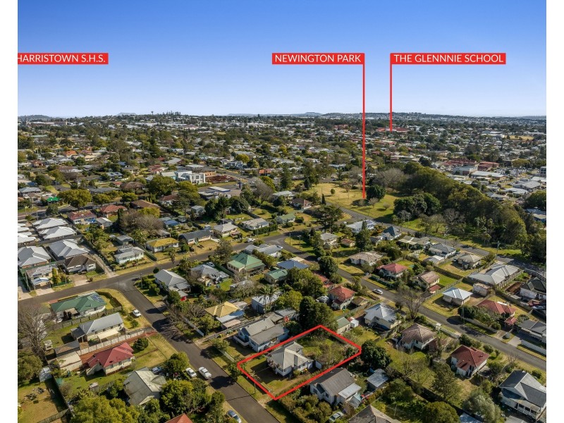 11 Dunkley Street, South Toowoomba QLD 4350