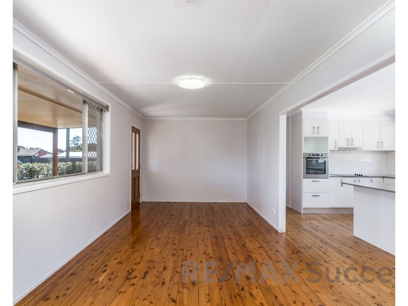 36 Tomkinson Street, Wilsonton QLD 4350